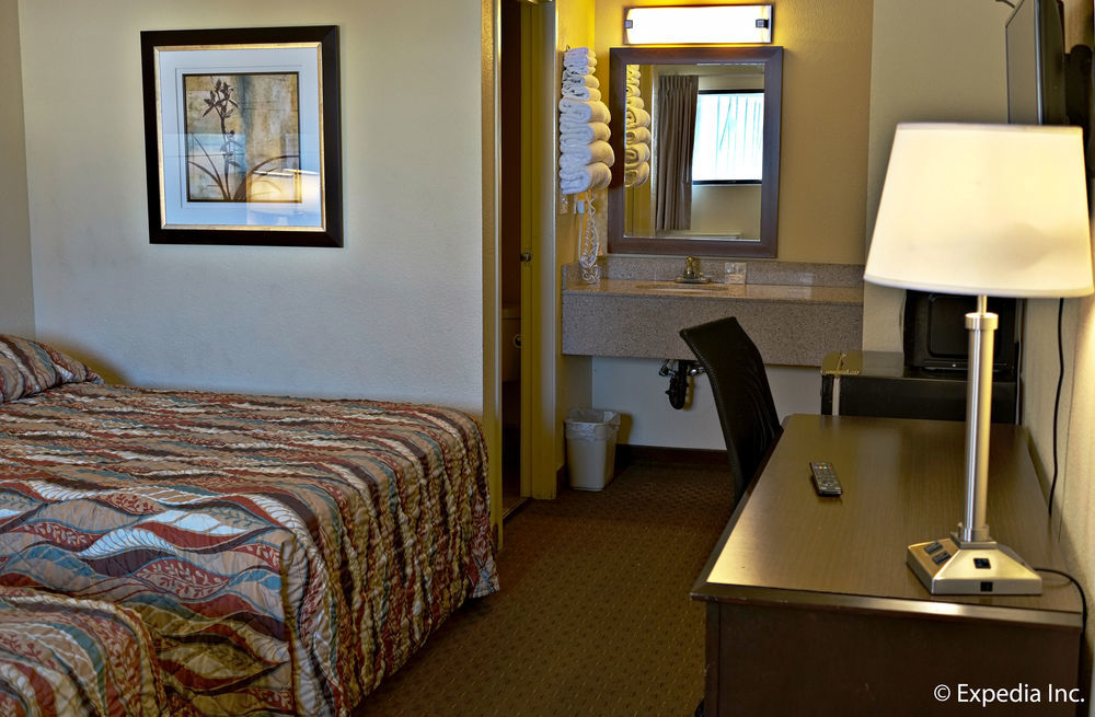 Lemon Heights Inn Tustin Buitenkant foto
