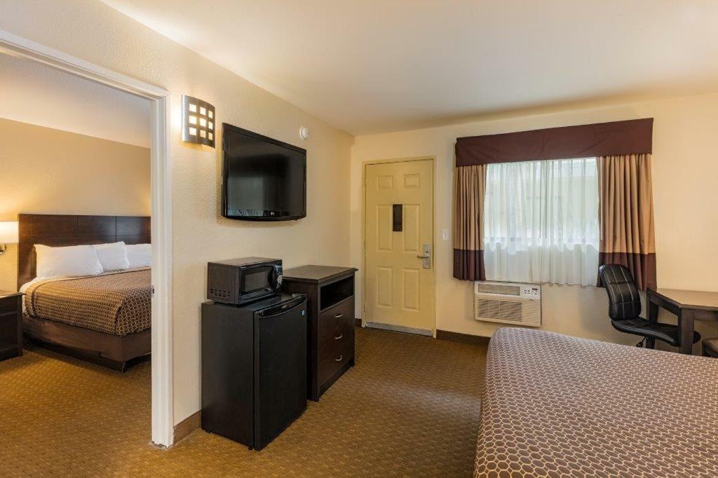 Lemon Heights Inn Tustin Buitenkant foto